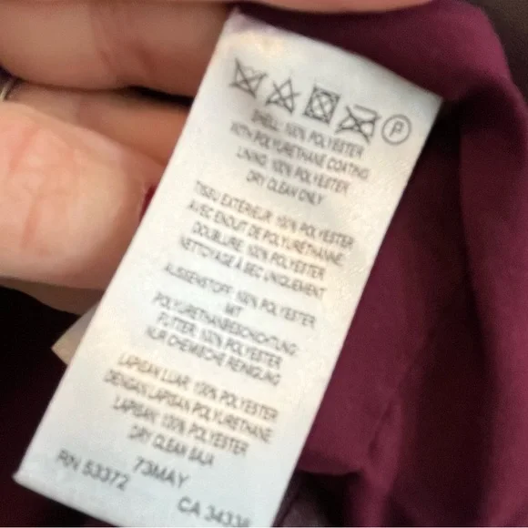 French Connection Elegant Burgundy Faux Leather Mini Skirt Size 8 - Picture 4 of 7